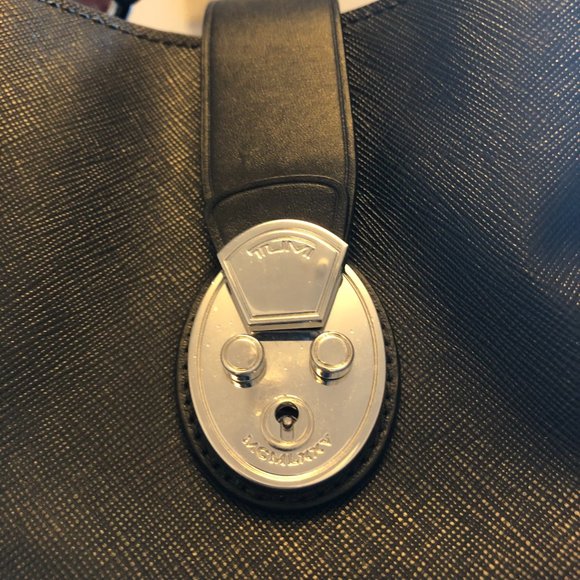 Beautiful Tumi Black Leather Handbag - practically brand new - Picture 5 of 5